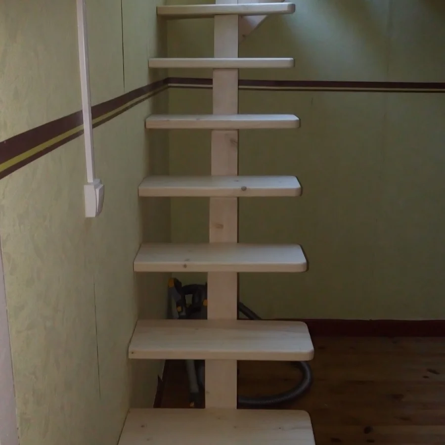 Escaliers en bois - image 1